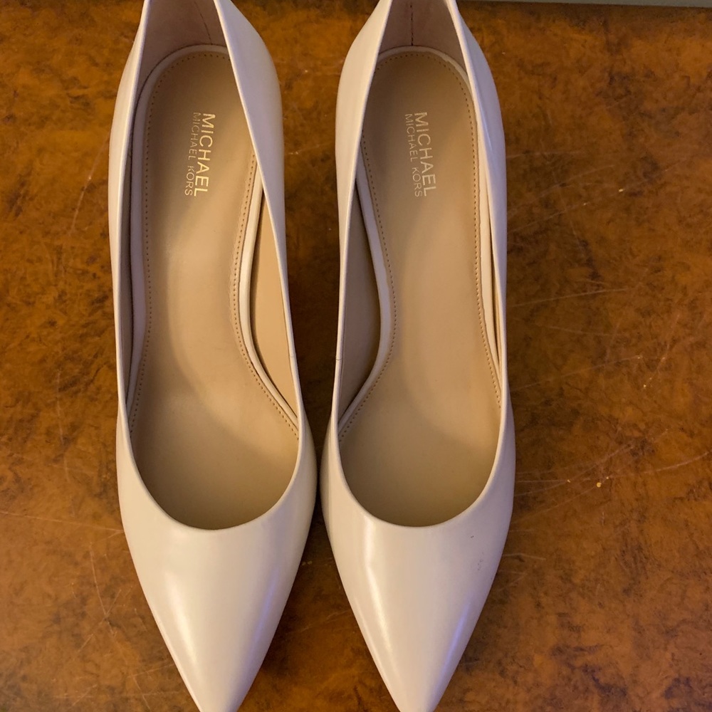 Michael Kors Beige Pumps, 9.5M